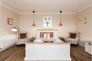 Resort Sea View Snugs At Laggan