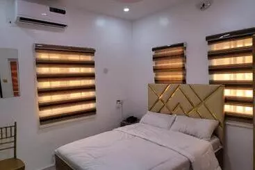 Hôtel B&y Royal Bar & Lounge Adigbe Road Abeokuta Near Adigbe Police Station After Panseke