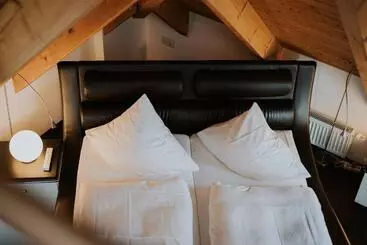 Hotelli Restaurant Eifeler Seehütte