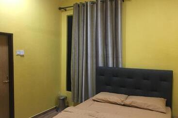 Pension The Pines Studio @ Pcb