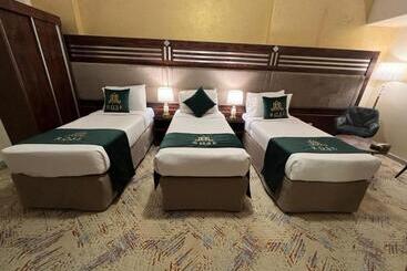 هتل Rose Holiday I2 روز هوليداي