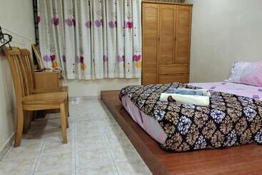 Hotel Oyo Home 90764 Coke Guest House