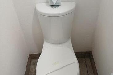 بنسيون Casa Y Estudios Manzanilla