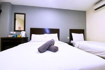 Your Hotel Klang By D Concept