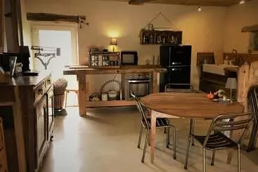 ペンション Suites De Campagne Les Eydieux, Petits Déjeuners Inclus