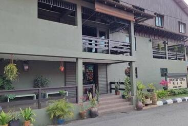 הוסטל Country View Inn