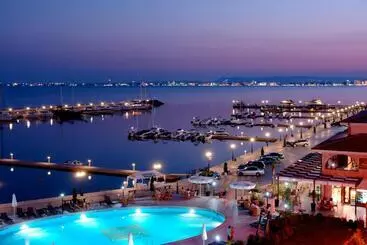 پانسیون Guest House Rona Free Parking And Sea View