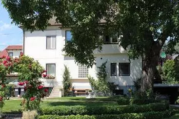 پانسیون Ferienwohnung Und Gästezimmer Korb