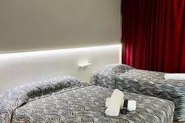 Banana Hotel Motel