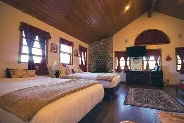 هتل Tucker Peak Lodge
