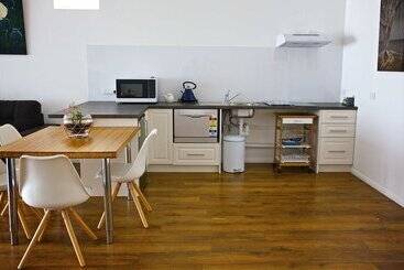 ツーリストアパートメント Penguin Beachfront Apartments