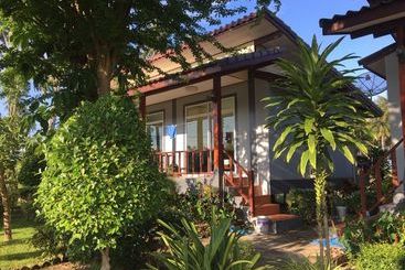 膳宿费 Sunanta Bungalow