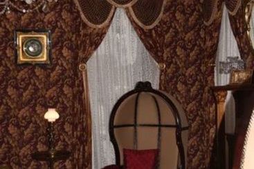 민박 Charles Nelson Schmick House