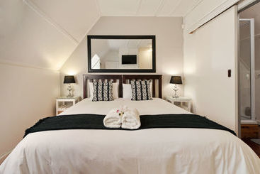 Bed and Breakfast Twentyfour 17 Inn