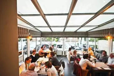 Hotel De Modern