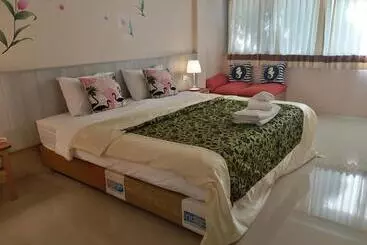 Hotel Sand Paisan Resort
