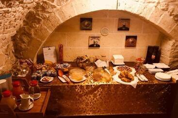 هتل Albergo Tripoli B&b Affittacamere