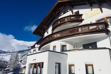 هتل Garni Apart Elfriede