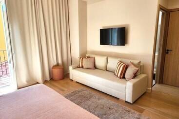 هتل La Bastide Du Port   Hôtel De Charme