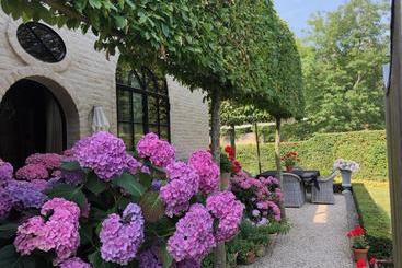 تختخواب و صبحانه Guesthouse Villa Vauban