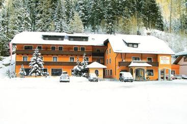 ホテル Twengerhof