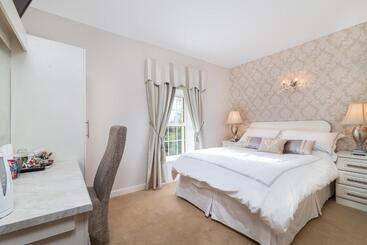 צימר Friars Quarter House