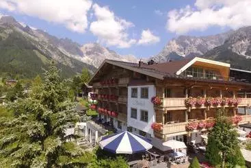 Hotel Der Almhof