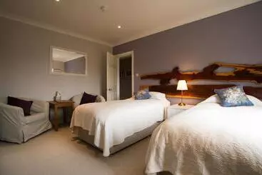 Sharamore House B&b