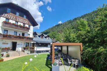 Cămin Tarvisio Four Seasons