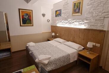 Хостел Tarvisio Four Seasons