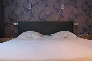 Hotel Pure