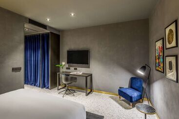 هتل Room Mate Gerard