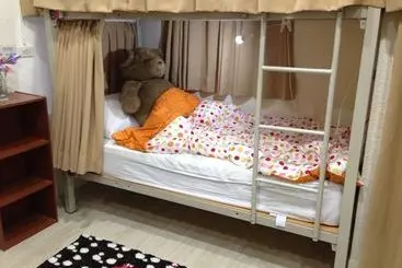 مسافرخانه 巢鴨青年館