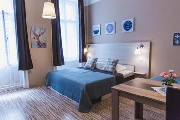 Vandrarhem East Station Private Rooms & Apartments