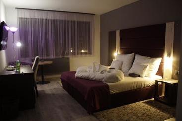 مبيت وإفطار Fitromax Ajka