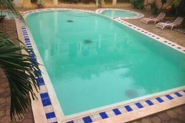 تختخواب و صبحانه Jannataan