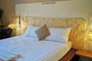 تختخواب و صبحانه Résidence Tichani Club