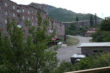 Hotel Sanahin Bridge