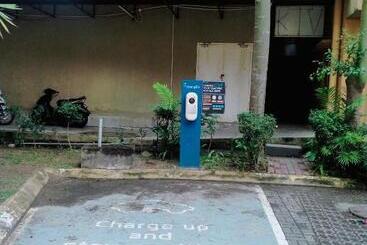 Hotel Buluh Inn @ Gold Coast Morib