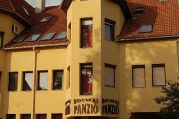 Bed and Breakfast Bocskai Panzió