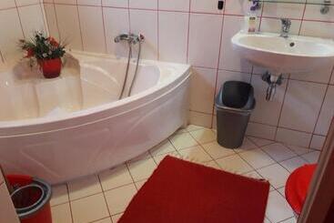 민박 Táltos Vendégház