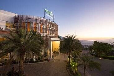 Amartahills Hotel And Resort