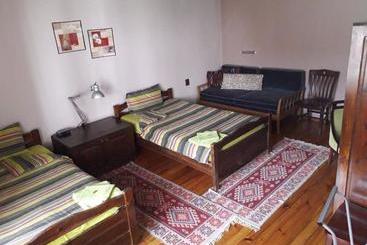 فندق семеен хотел ресторант маламовата къща