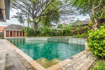 Hotelli Zenrooms Kerobokan Rajawali