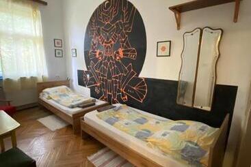 Kaleidoszkóp Ház Hostel