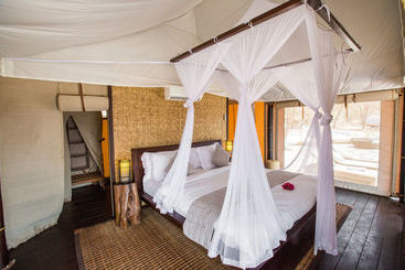 استراحتگاه Karma Reef