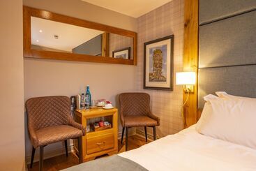 ベッドアンドブレックファースト The Green Dragon At Hardraw