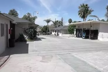 Motelli Elsinore Hot Springs & Lodge