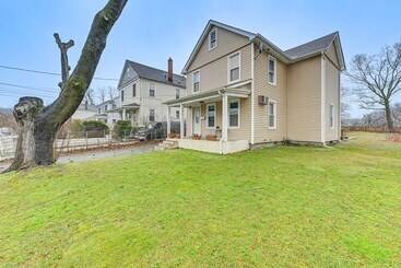 Mökkimajoitus New York Escape Near Times Square & Central Park!