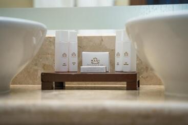 Maxi Park Hotel & Spa